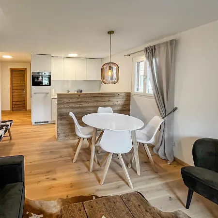 Chesa Palüdin 1 Apartment *