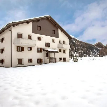 Apartment Chesa Palüdin 1