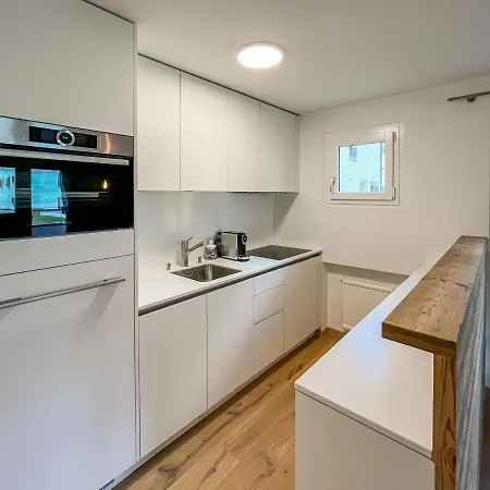 Apartment Chesa Paludin 1 *