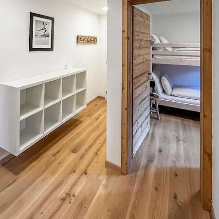 Chesa Paludin 1 Apartment *