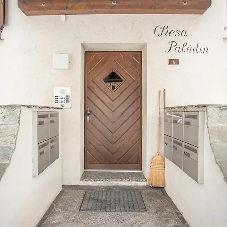 Chesa Paludin 1 Apartment *